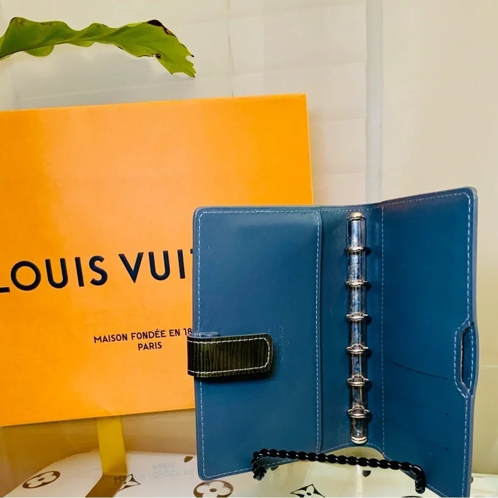 Louis Vuitton Authe EPI Leather with LV Box and Dust Bag